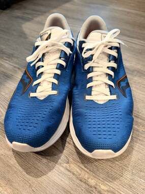 Saucony Kinvara 11 Men's Running Shoes Size 10
